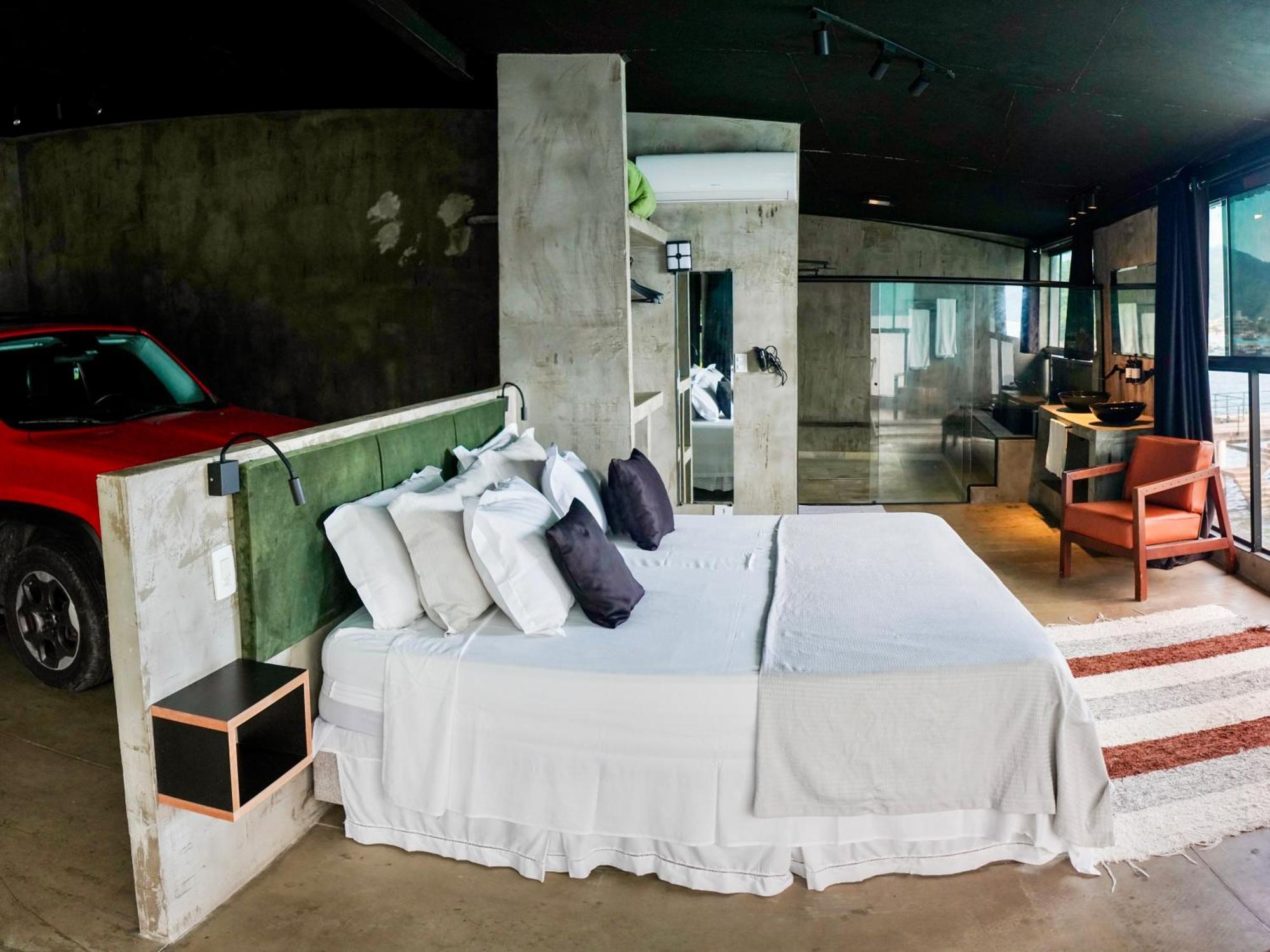1819 Marine Hotel อูบาตูบา ภายนอก รูปภาพ