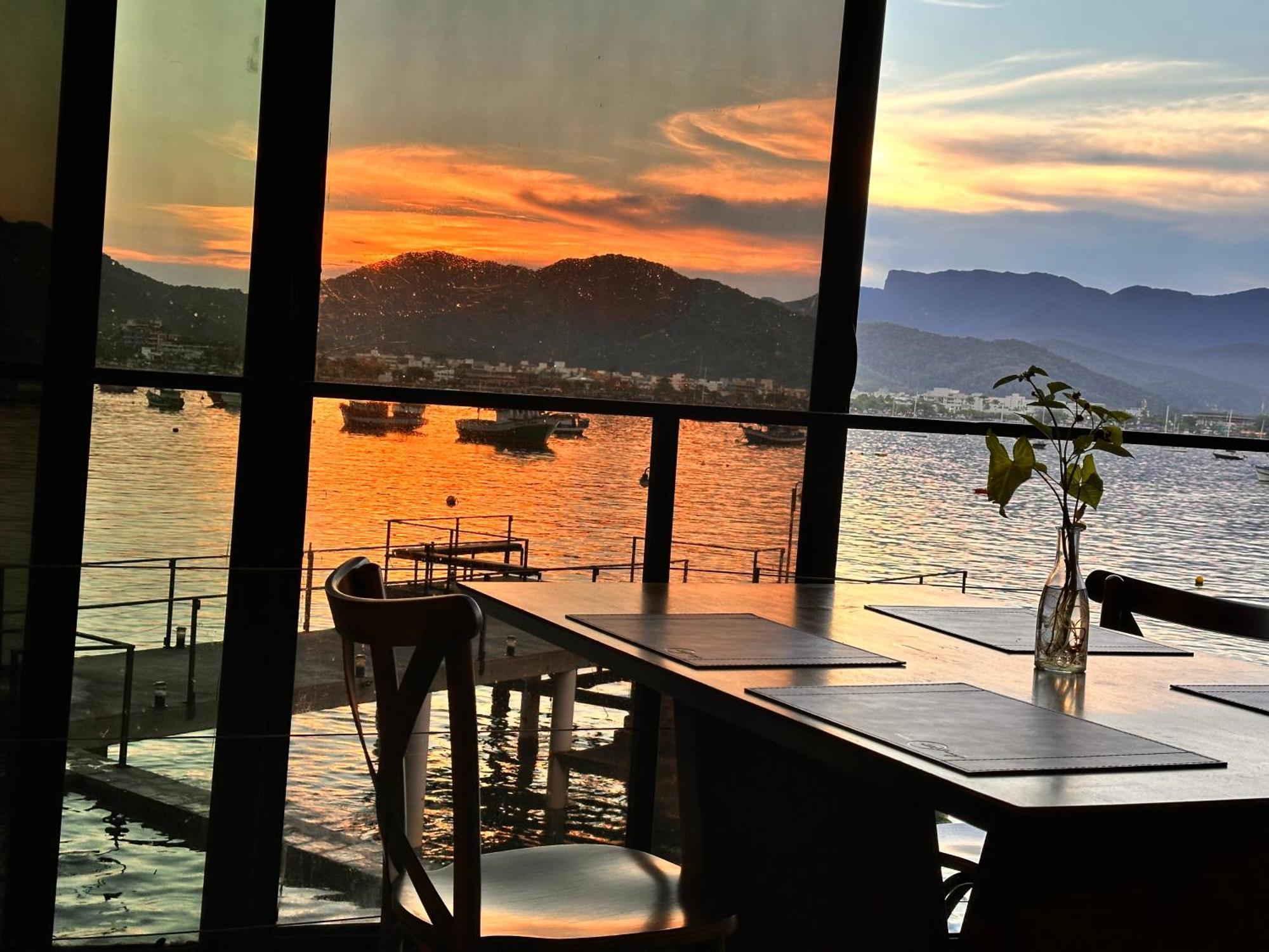 1819 Marine Hotel อูบาตูบา ภายนอก รูปภาพ