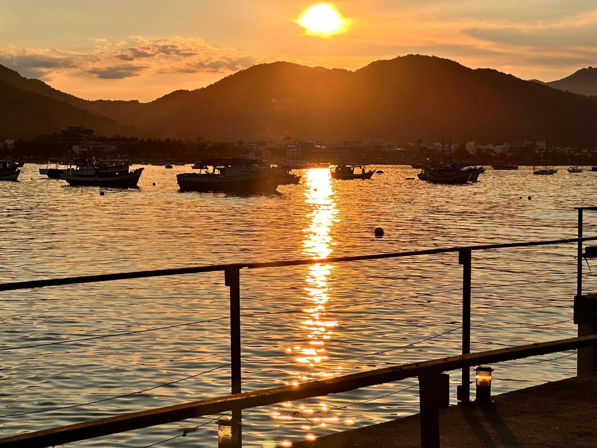 1819 Marine Hotel อูบาตูบา ภายนอก รูปภาพ