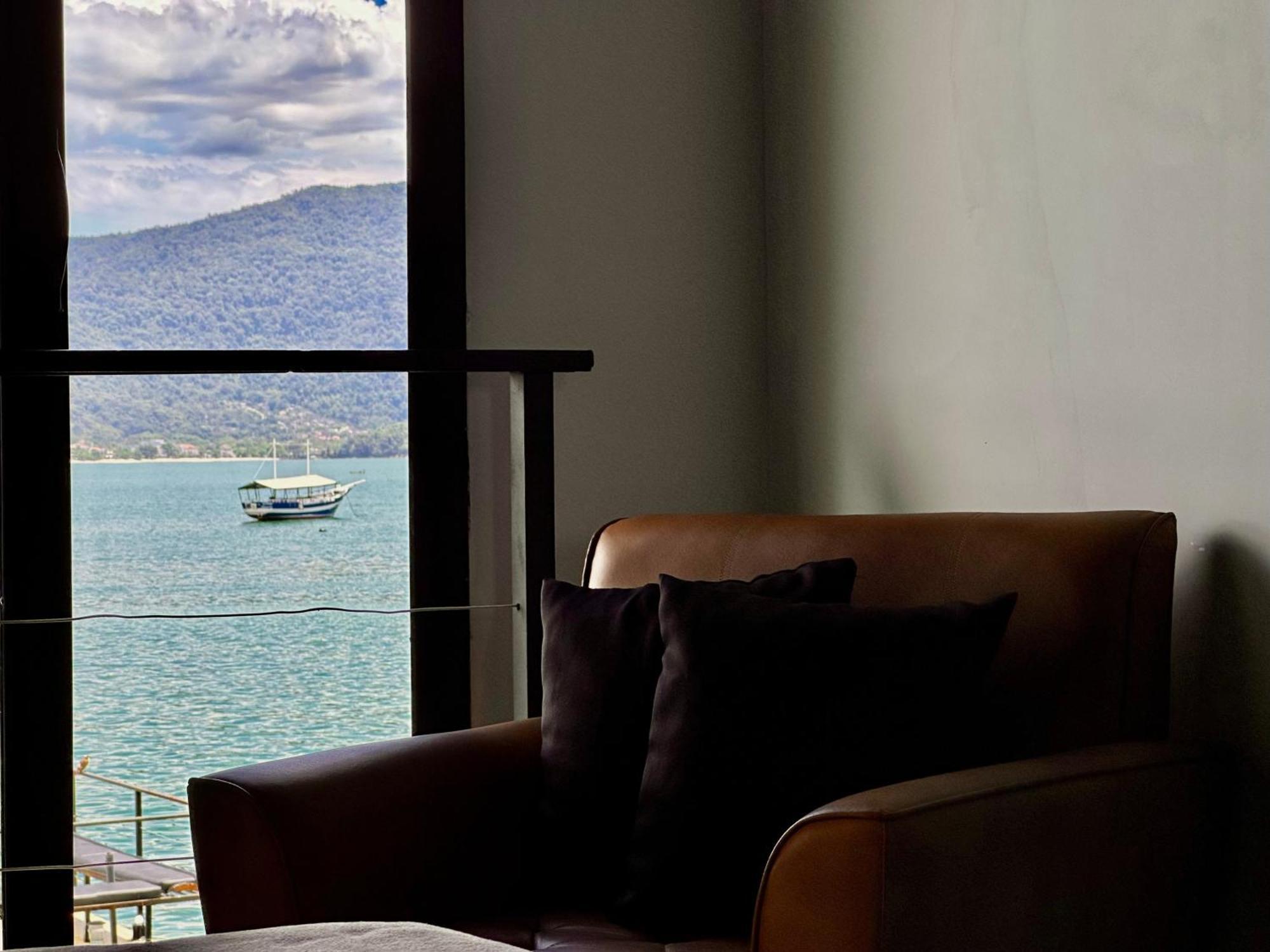 1819 Marine Hotel อูบาตูบา ภายนอก รูปภาพ