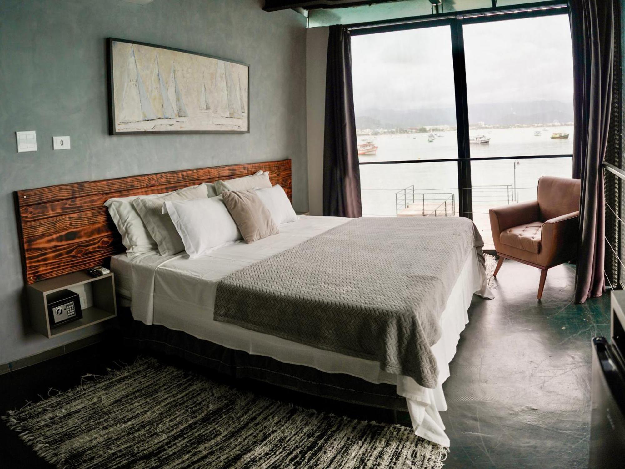 1819 Marine Hotel อูบาตูบา ภายนอก รูปภาพ